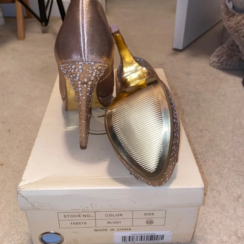 Women shoes